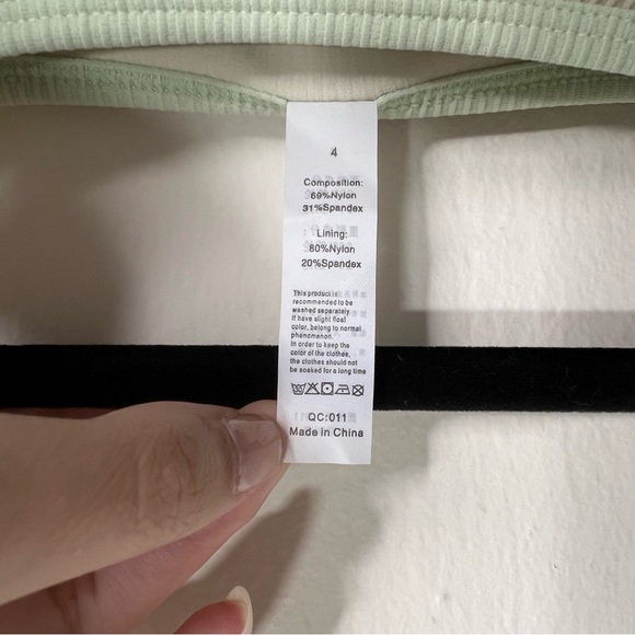 NWT HALARA Ribbed Knit Color Block Backless Cropped Yoga Tank Top - Picture 11 of 12